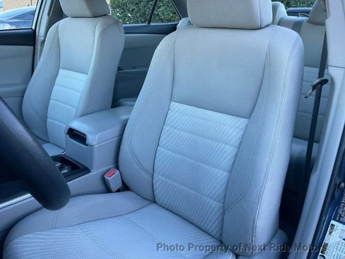Used 2015 Toyota Camry LE image 16