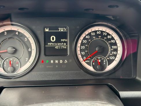 Used 2024 RAM 1500 Warlock AWD/4WD image 33