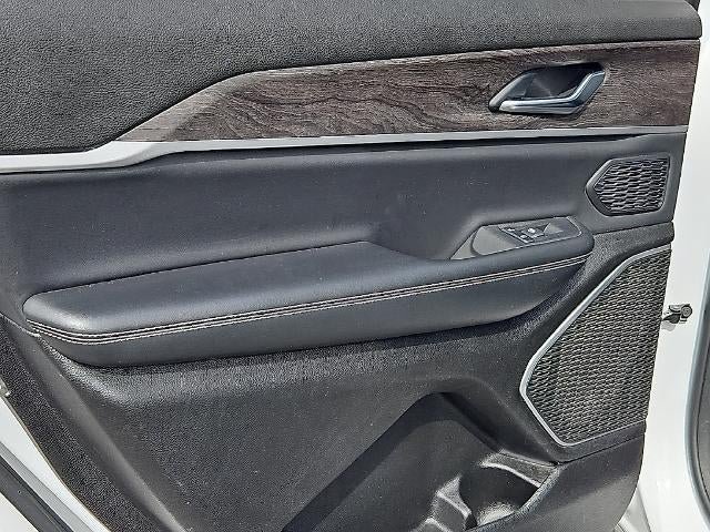 Used 2022 Jeep Grand Cherokee L Limited RWD image 18