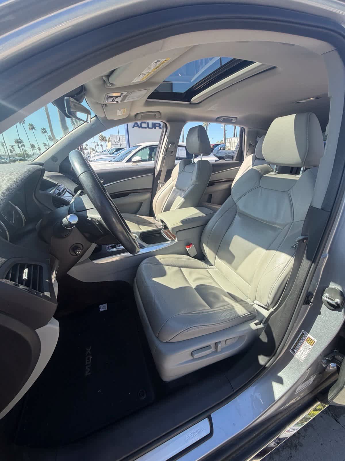 Used 2018 Acura MDX w/ Technology Package FWD image 13