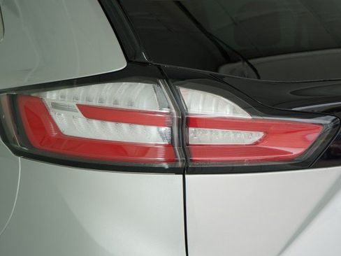 Used 2019 Ford Edge Titanium FWD image 60