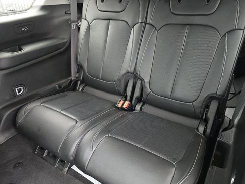 Used 2022 Jeep Grand Cherokee L Limited w/ Luxury Tech Group II image 14