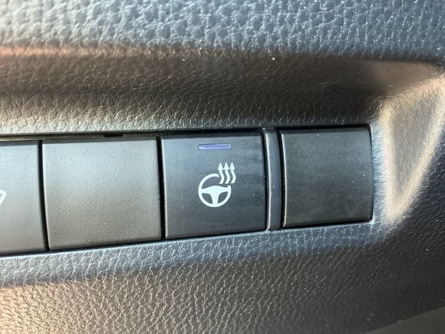 Certified 2022 Toyota RAV4 XLE w/ XLE Grade Weather Package AWD/4WD image 31