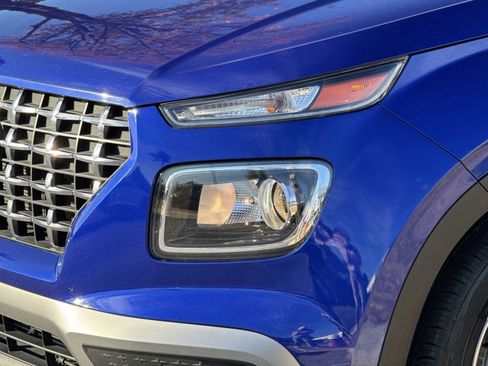 Used 2024 Hyundai Venue SEL image 6