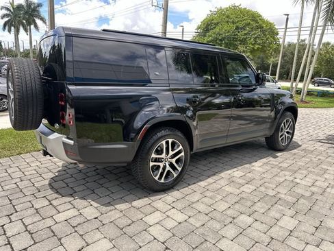 Used 2023 Land Rover Defender 130 SE AWD/4WD image 37