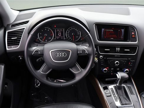 Used 2016 Audi Q5 2.0T Premium image 16