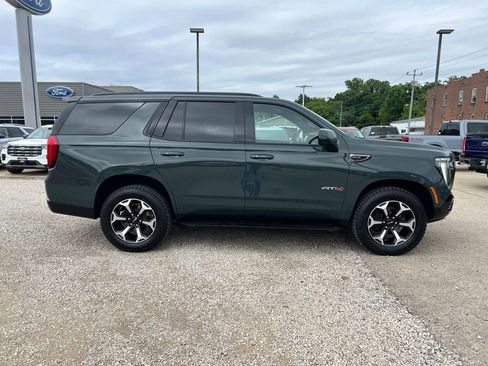 Used 2025 GMC Yukon AT4 AWD/4WD image 9