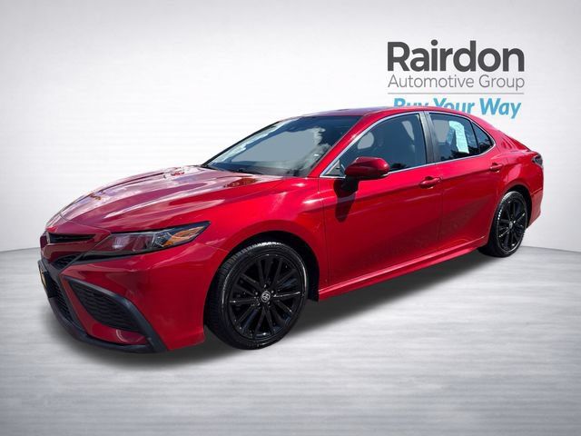 Used 2021 Toyota Camry SE FWD image 3