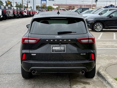 Certified 2024 Ford Escape ST-Line image 4