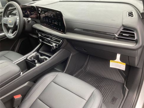 New 2026 Chevrolet Traverse LT w/ Sun and Wheel Package image 19