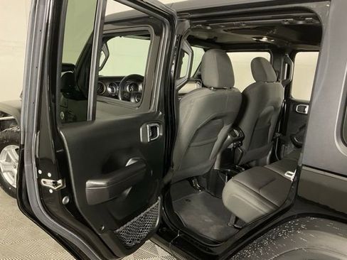 Used 2019 Jeep Wrangler Unlimited Sport S image 30