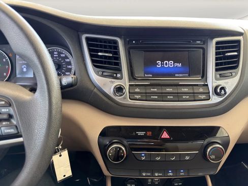Used 2017 Hyundai Tucson SE w/ SE Popular Package 02 FWD image 13