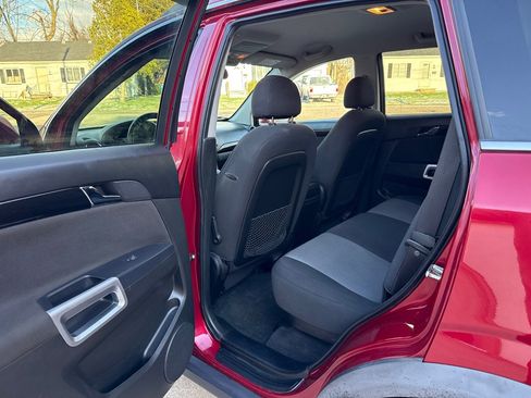 Used 2014 Chevrolet Captiva Sport LS image 12