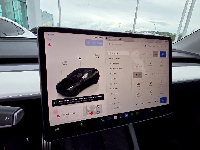 Used 2023 Tesla Model Y Long Range AWD/4WD image 31