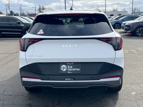 New 2026 Kia Sportage EX FWD image 10