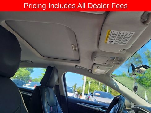 Used 2016 Ford Fusion SE FWD image 4