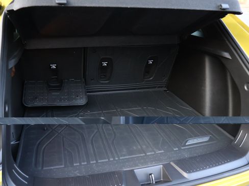 Used 2024 Chevrolet Trax RS w/ Sunroof Package FWD image 21