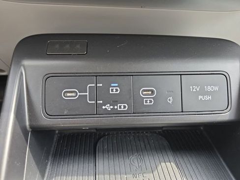 Used 2024 Hyundai Kona Limited image 6