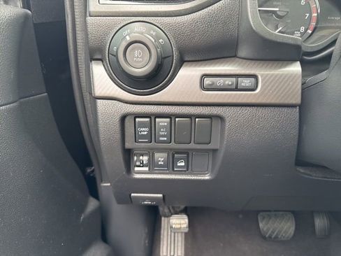 Used 2023 Nissan Titan PRO-4X w/ Pro-4x Convenience Package AWD/4WD image 22