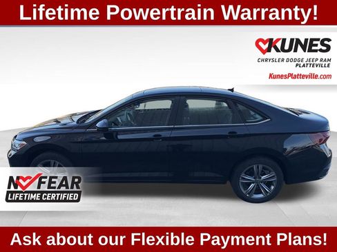Used 2023 Volkswagen Jetta SE w/ Panoramic Sunroof Package FWD image 8