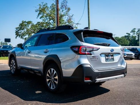 New 2025 Subaru Outback Limited image 4