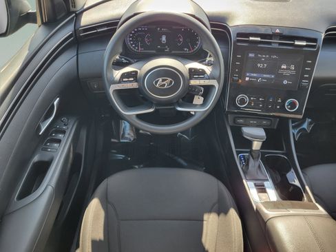 Certified 2023 Hyundai Tucson SE image 14