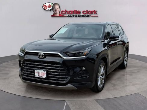 Used 2024 Toyota Grand Highlander FWD image 1