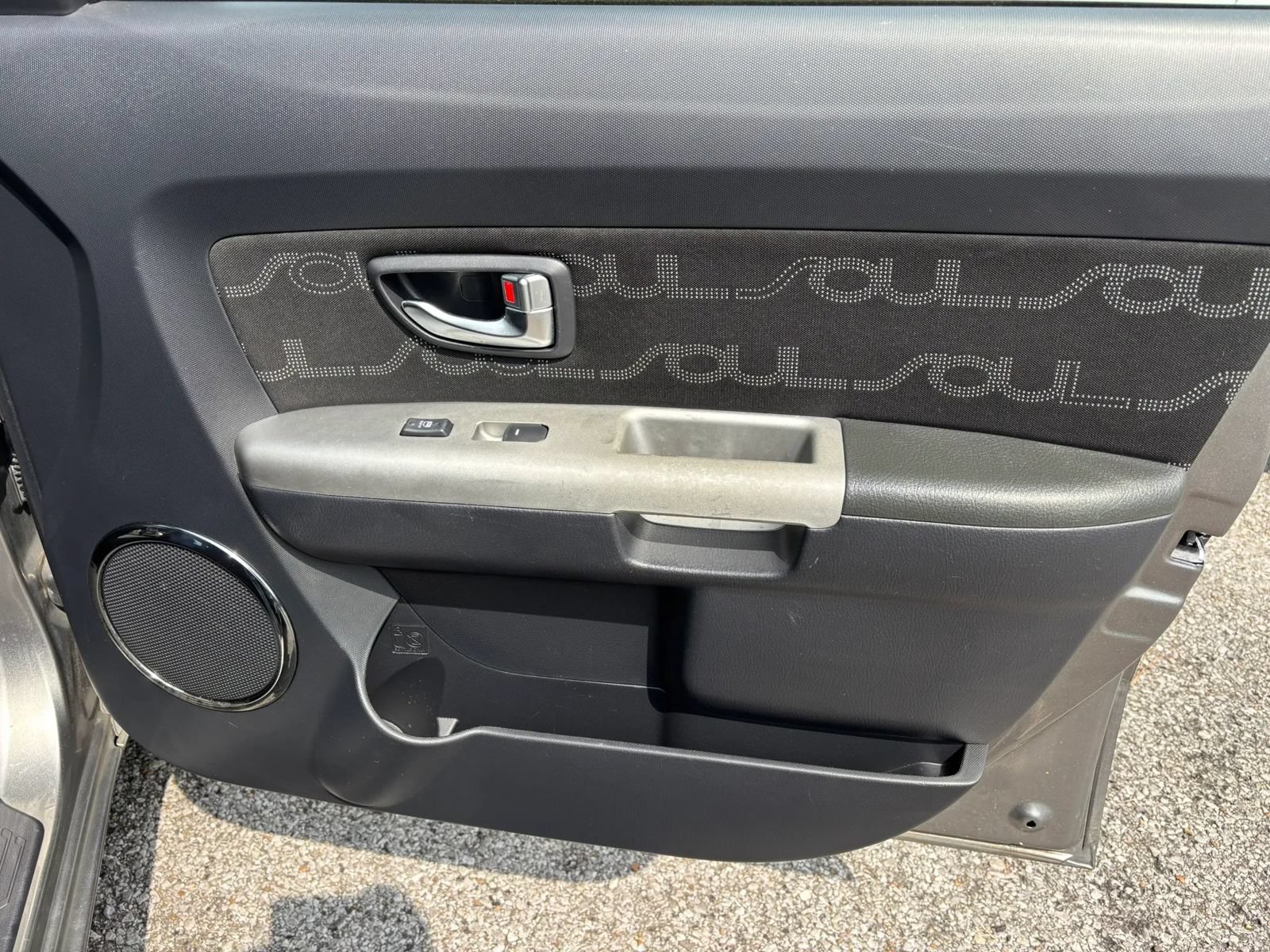 Used 2012 Kia Soul + FWD image 17