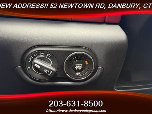 Used 2021 Maserati Levante AWD/4WD image 18