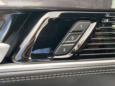 Certified 2024 Jeep Wagoneer L 2WD w/ Premium Group I image 22