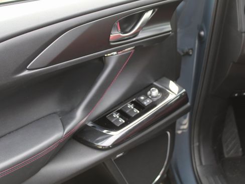 Used 2023 MAZDA CX-9 Carbon Edition image 17