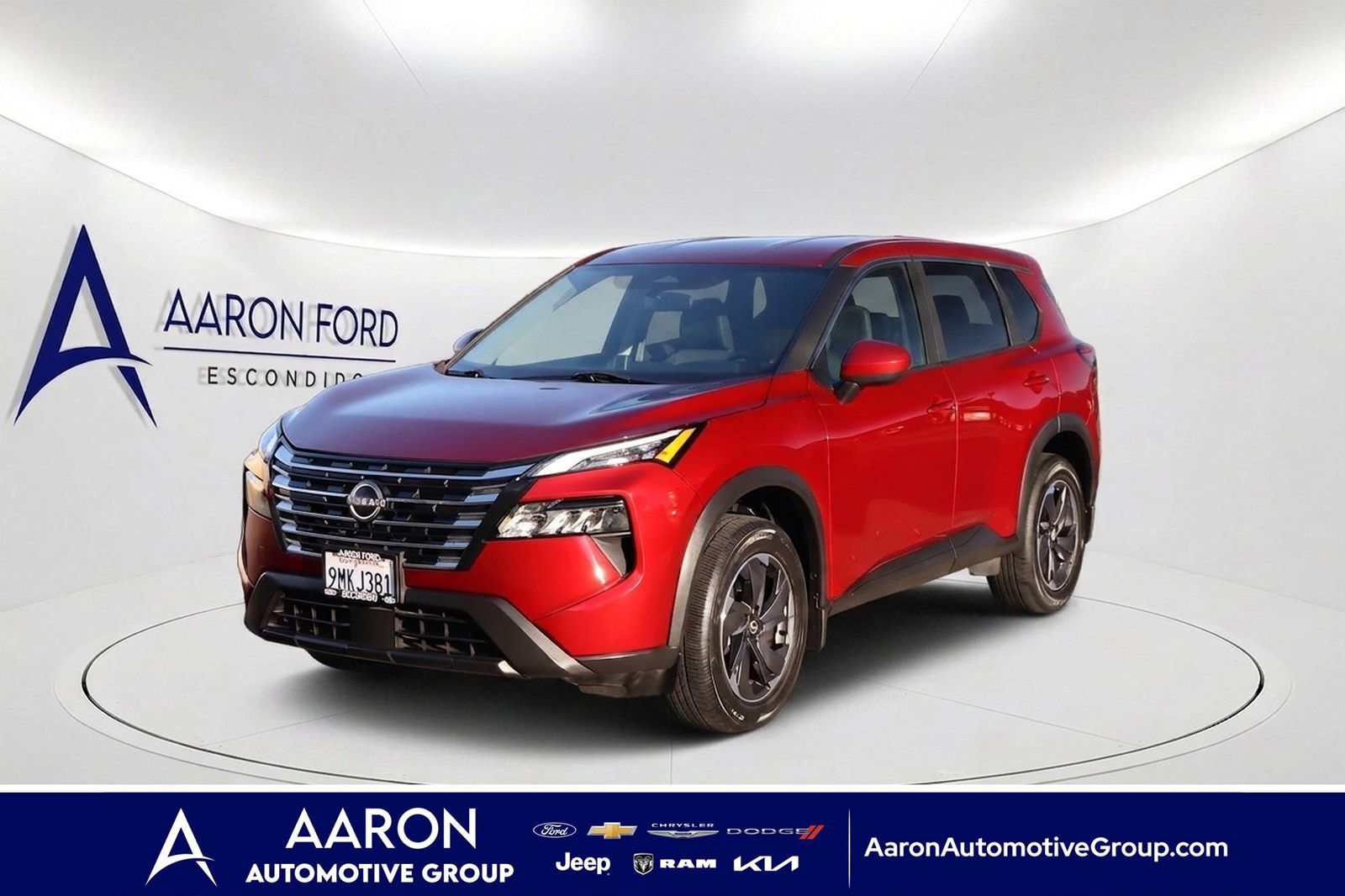 Used 2024 Nissan Rogue SV FWD image 1