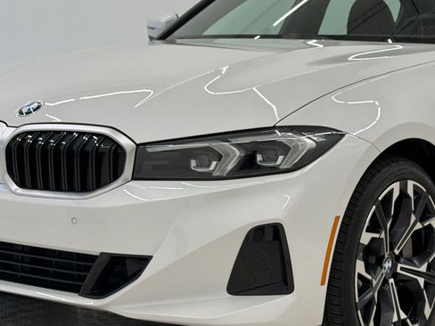 Used 2025 BMW 330i Sedan w/ Convenience Package RWD image 12