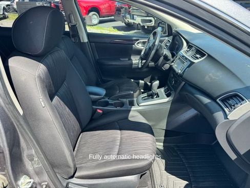 Used 2018 Nissan Sentra SV w/ Premium Package (P01) FWD image 19