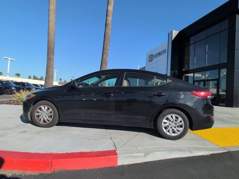 Used 2017 Hyundai Elantra SE FWD image 8