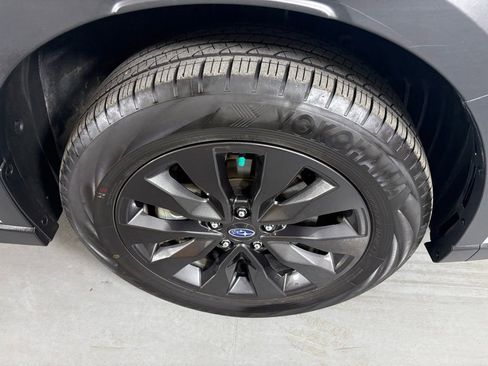 Used 2025 Subaru Outback Onyx Edition AWD/4WD image 11