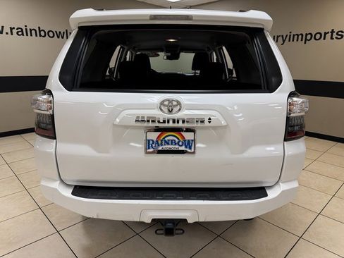 Used 2022 Toyota 4Runner SR5 image 5