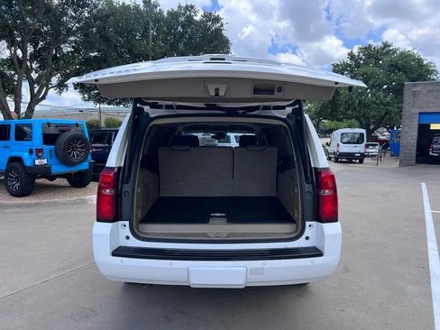 Used 2019 Chevrolet Suburban LT w/ Texas Edition Package RWD image 10