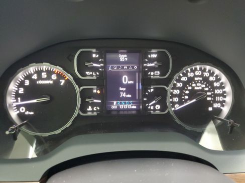 Used 2019 Toyota Tundra Limited w/ Limited Premium Package RWD image 26