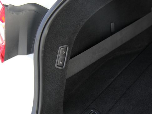 Used 2020 Maserati Levante S image 29