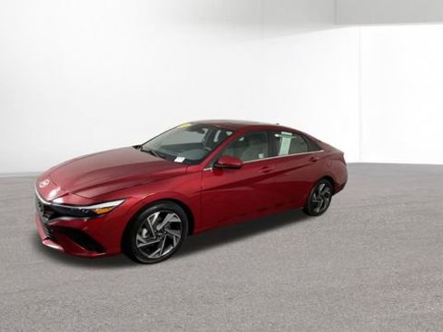 Used 2024 Hyundai Elantra SEL w/ Convenience Package image 5