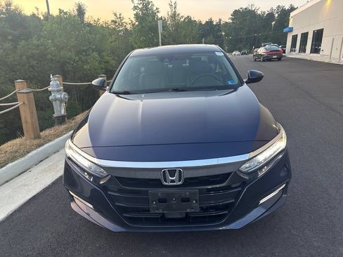 Used 2019 Honda Accord EX image 3