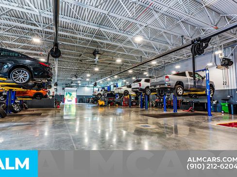 Used 2024 Nissan Rogue SV image 67