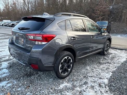 Used 2023 Subaru Crosstrek 2.0i Premium image 5