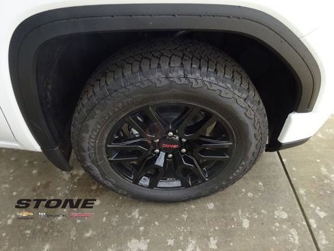 New 2026 GMC Sierra 1500 Elevation image 11