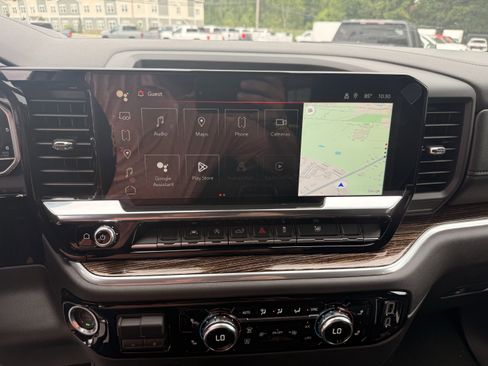 New 2025 GMC Sierra 1500 SLE w/ Preferred Package image 14