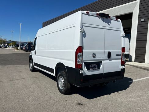 New 2026 RAM ProMaster 2500 w/ Convenience Group image 4