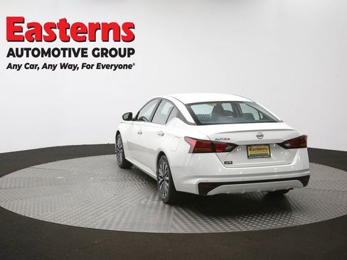 Used 2025 Nissan Altima 2.5 SV FWD image 65