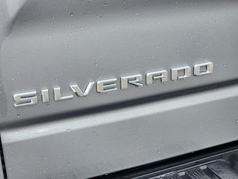 Used 2025 Chevrolet Silverado 1500 LT image 11