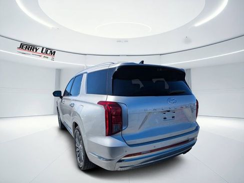 Used 2024 Hyundai Palisade Calligraphy image 5